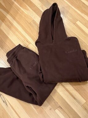 Comfrt Brown Hoodie & Sweatpants Set